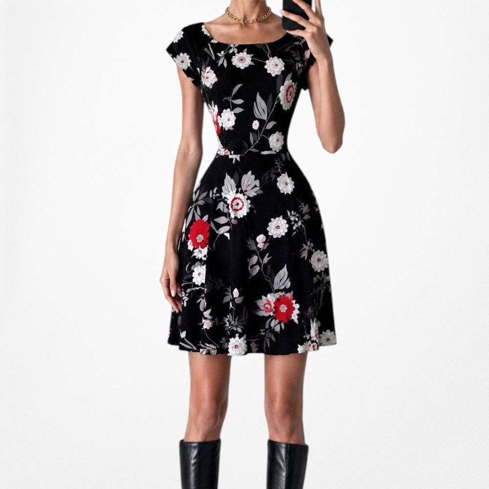 Vintage Y2K 90s Black White Floral Knit Print Flared Summer Sundress Size S/M